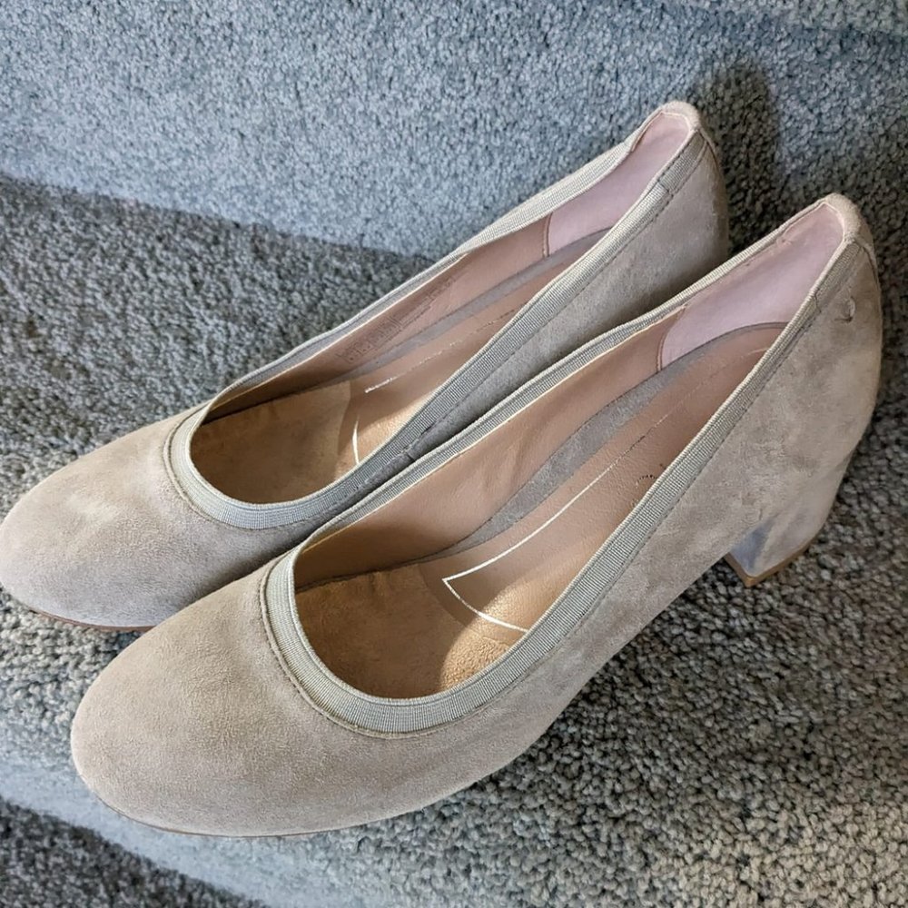 DYT T2 Vionic Natalie suede pumps 6.5 Like New